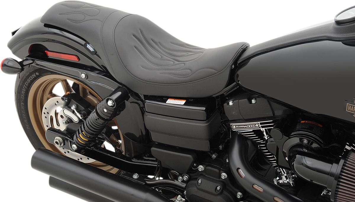 Predator Flame Stitched 2-Up Seat Black Low 3/4" - For 06-17 HD Dyna - Click Image to Close