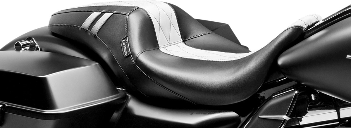 Outcast Double Diamond Seat Black/White - For Harley FLH FLT - Click Image to Close