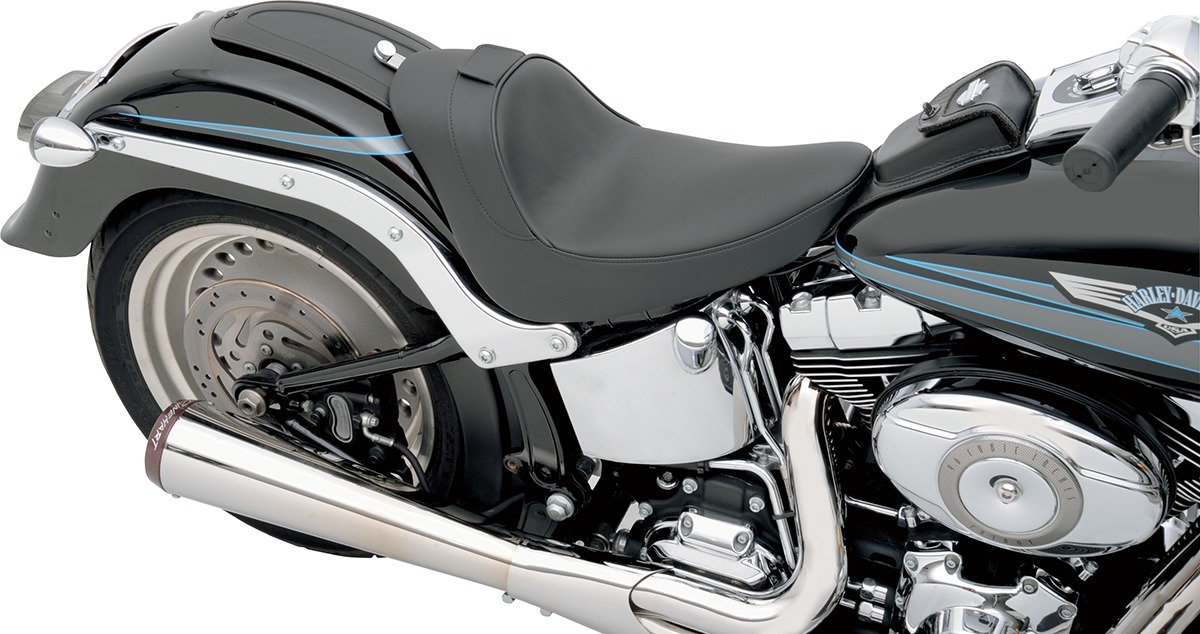 Smooth Leather Solo Seat Black Low 1-1/2" - For 06-17 Harley Softail - Click Image to Close