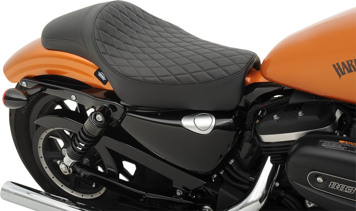 Predator Diamond Vinyl Solo Seat Black Tall&Back - For 04-20 Harley XL - Click Image to Close