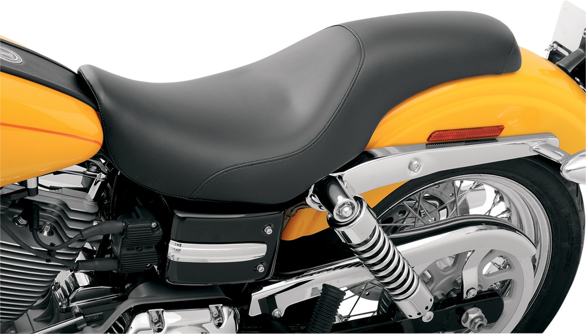 Profiler Smooth 2-Up Seat Black Gel Low - For 06-17 Harley Dyna - Click Image to Close