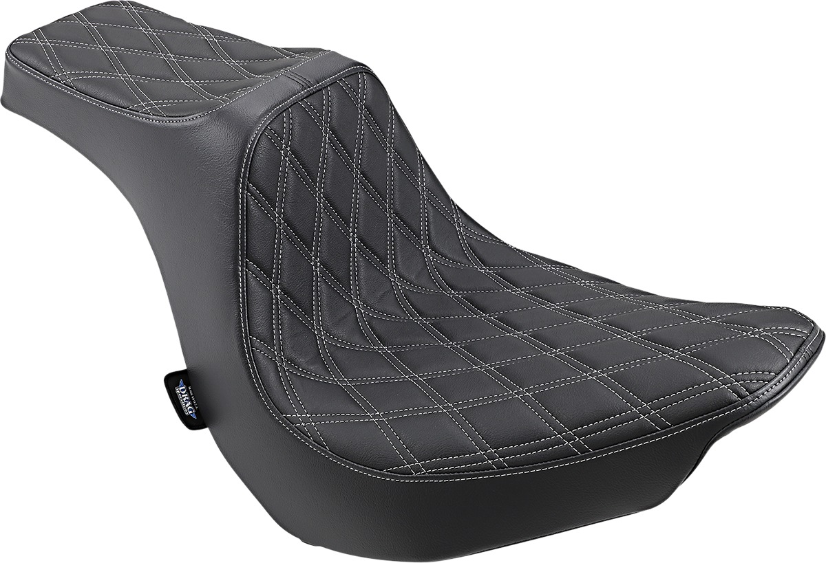 Predator III Diamond Vinyl 2-Up Seat Black/Silver - For 18-21 HD FLFB - Click Image to Close