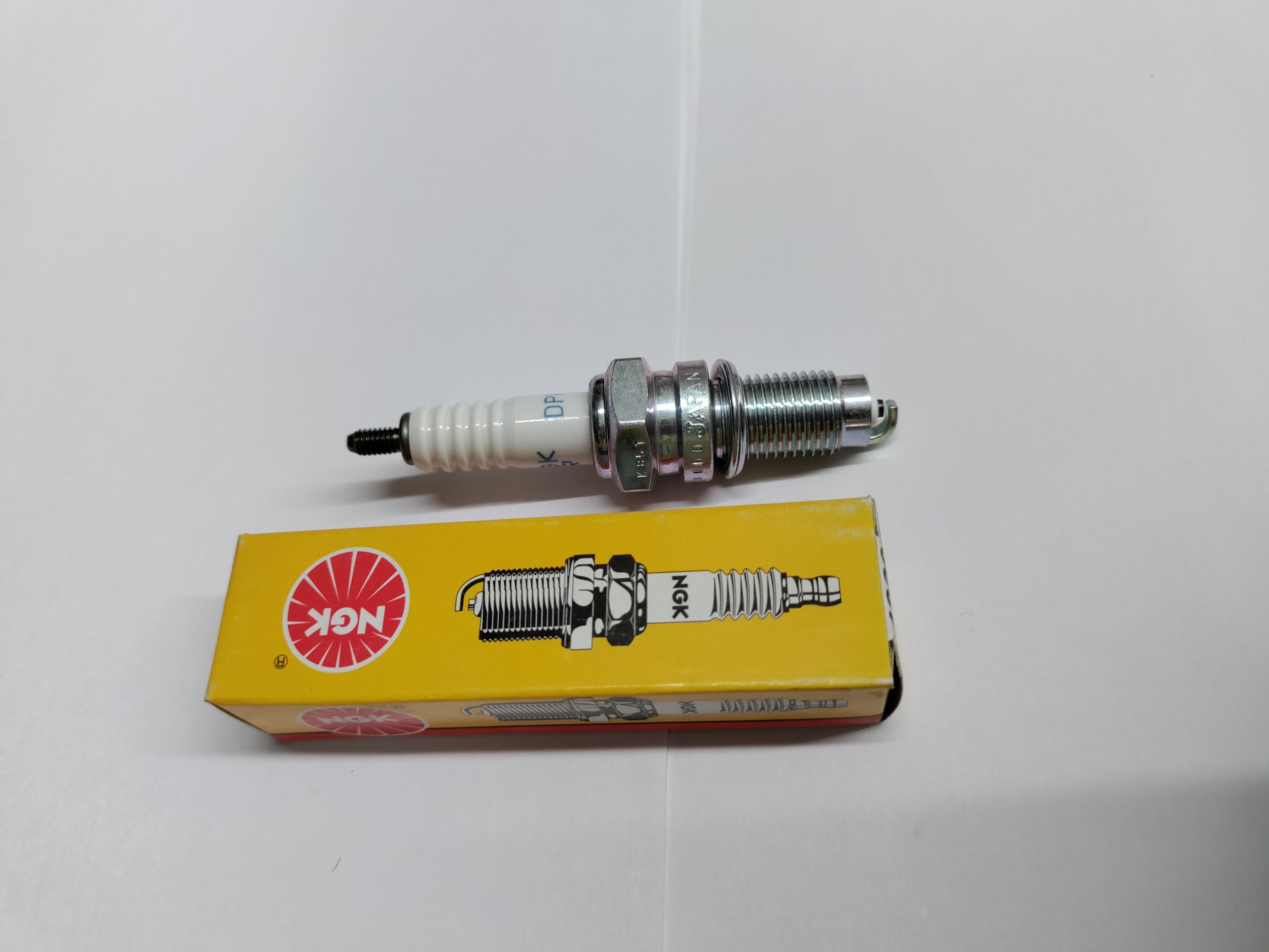 Dpr9z Plug Ngk **each** - Click Image to Close