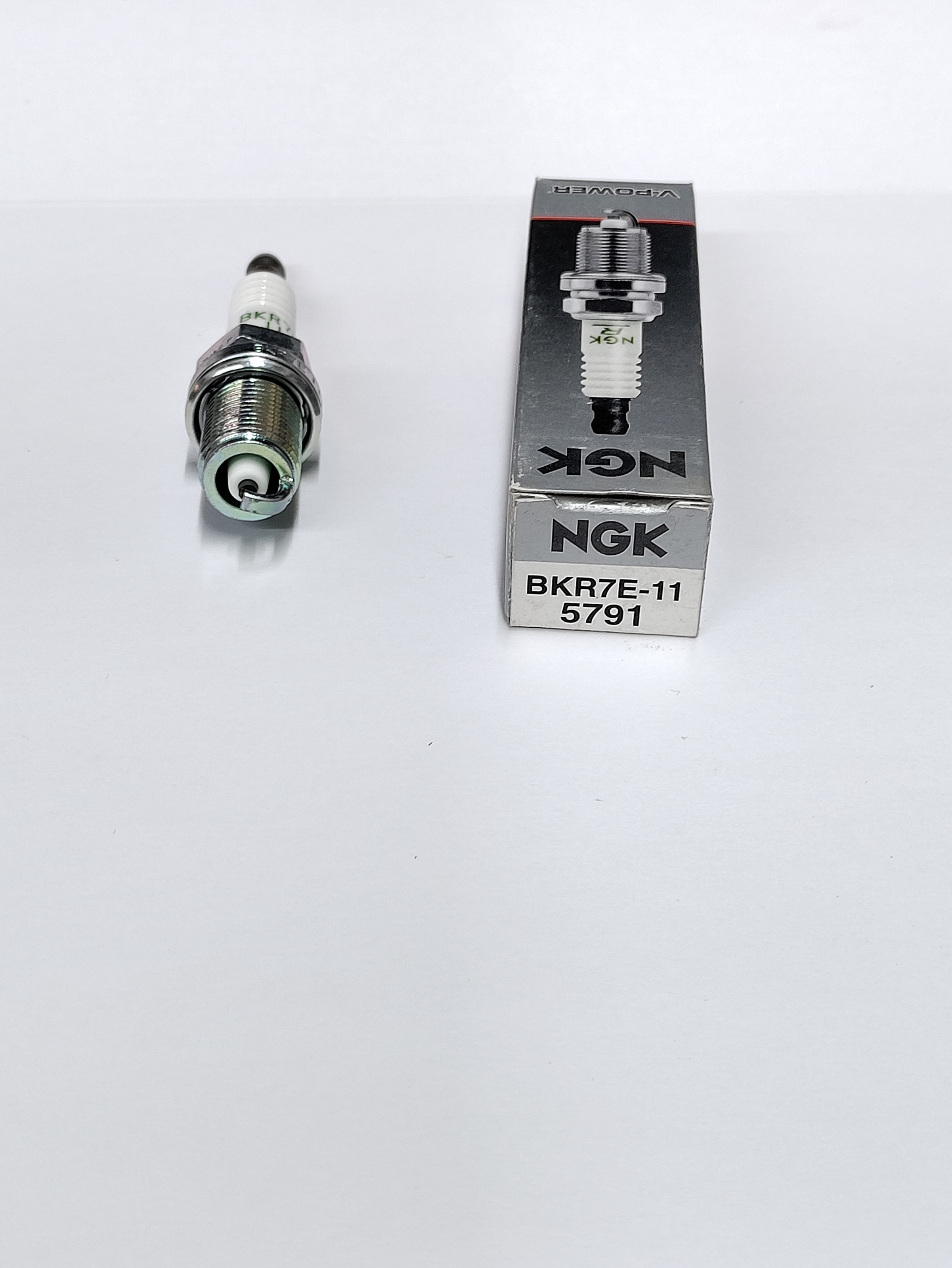 Bkr7e-11 Plug Ngk **each** - Click Image to Close