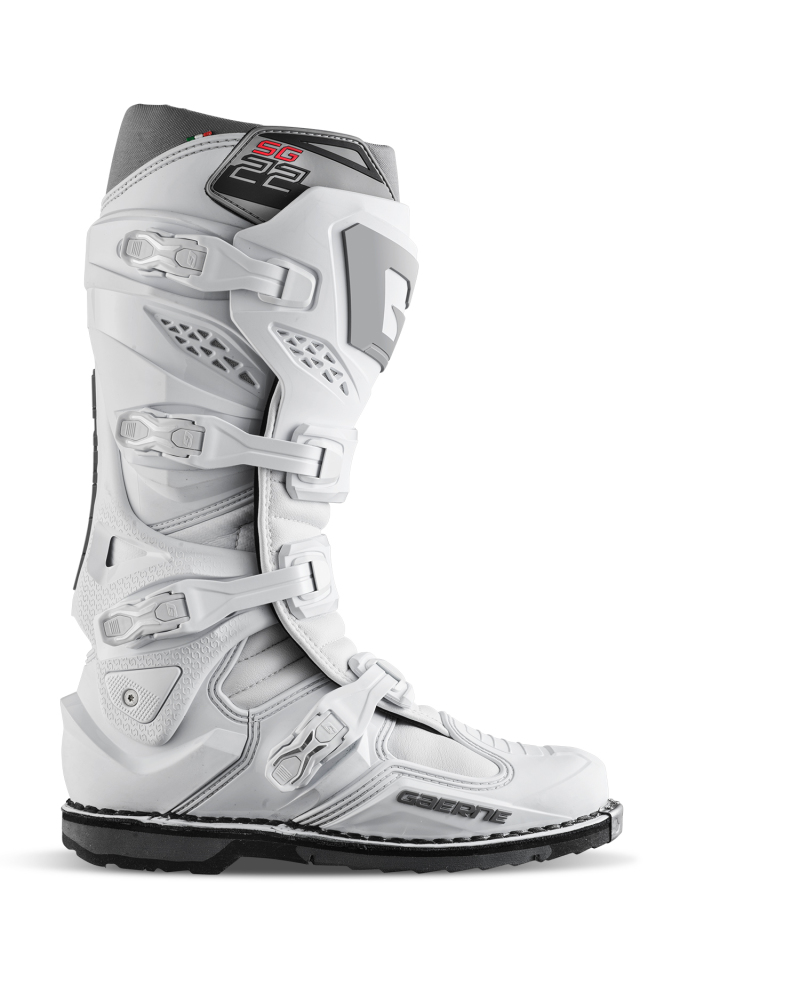 SG22 Boot White Size - 7 - Click Image to Close