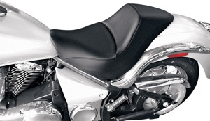 Renegade Deluxe Plain Solo Seat Black Gel Low - For 900 Vulcan Classic